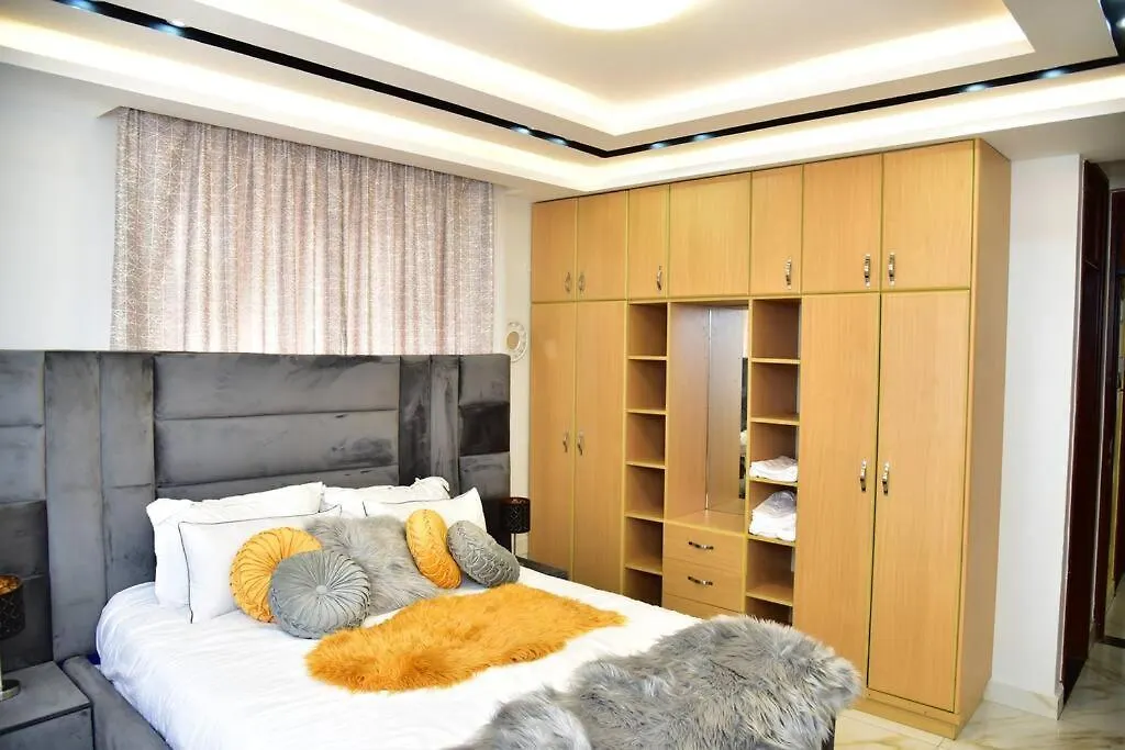 Lägenhet Stylish 3-Bedroom Condo With A Power-Backup, Swimming Pool And Gym Kampala