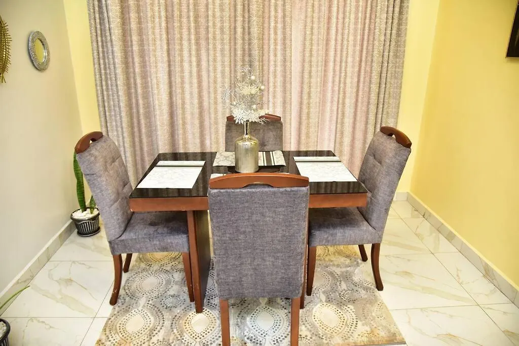 Lägenhet Stylish 3-Bedroom Condo With A Power-Backup, Swimming Pool And Gym Kampala